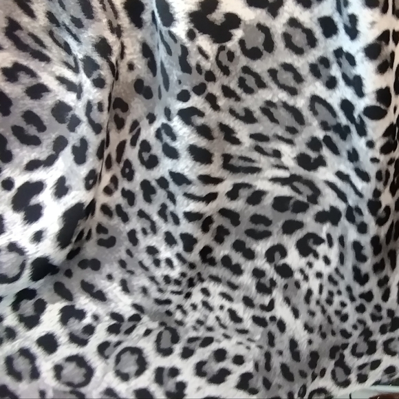 Sz 4X (26) NWT TORRID Harper Formal Grey Leopard Flutter Sleeves Vneck 31"PTP - Picture 10 of 14
